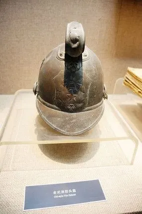 民国时期的消防头盔