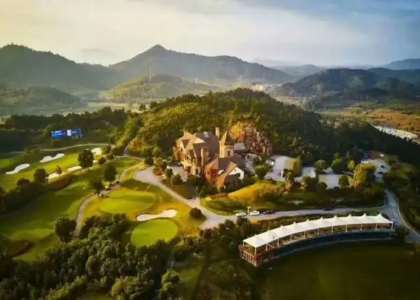 湖州安吉高尔夫半山湖景别墅【绿城·龙王溪小镇】售楼处电话