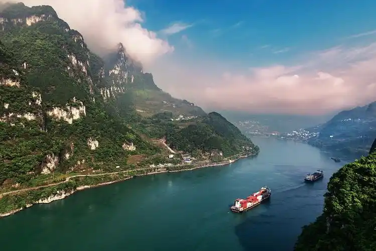 长江西陵峡风光