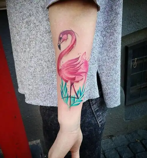 小臂小清新火烈鸟纹身图案