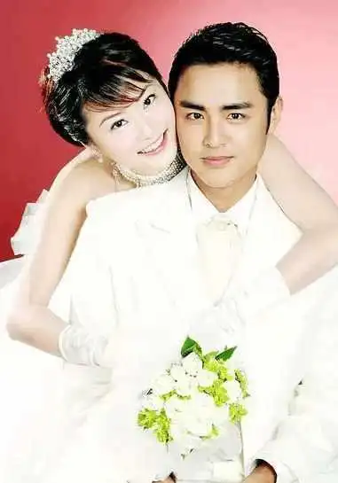 《王子变青蛙》中的她和他结婚了|结婚|刘亮佐|陈乔恩_新浪新闻