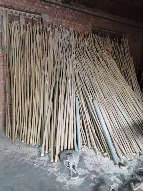 工厂直供批发 3米长黄皮腊木杆 3米加长白蜡杆