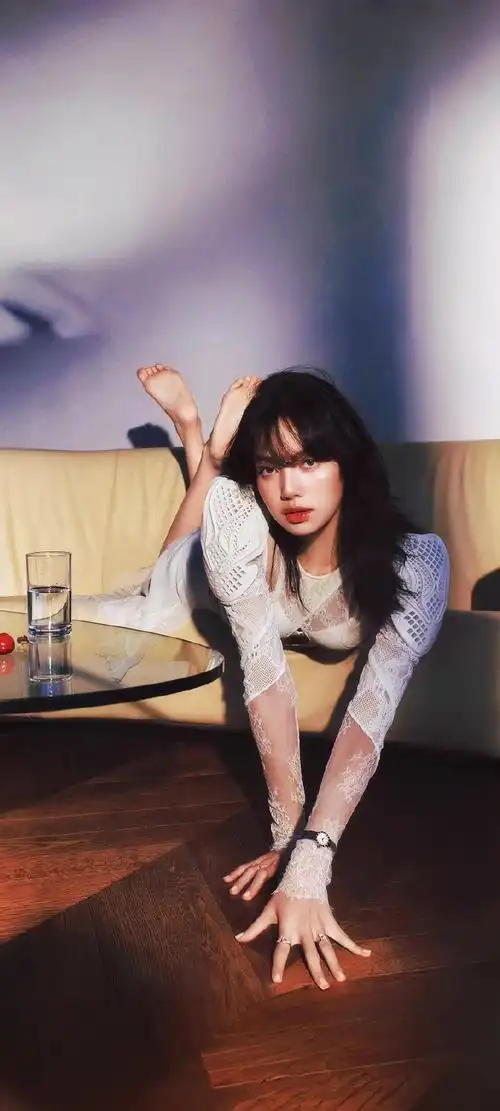 333333383239300797自调修lisa竖屏壁纸你们要