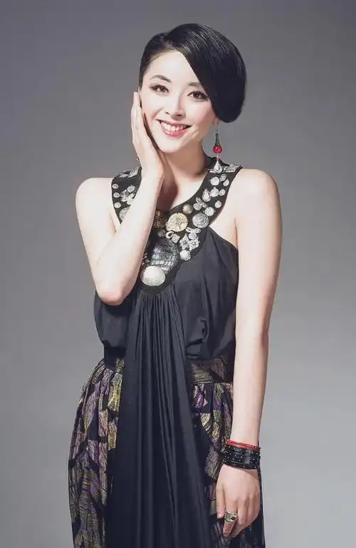 "傻姑"黄小蕾:被杜淳狂追,38天闪婚并且闪孕,遭到迪士尼封杀