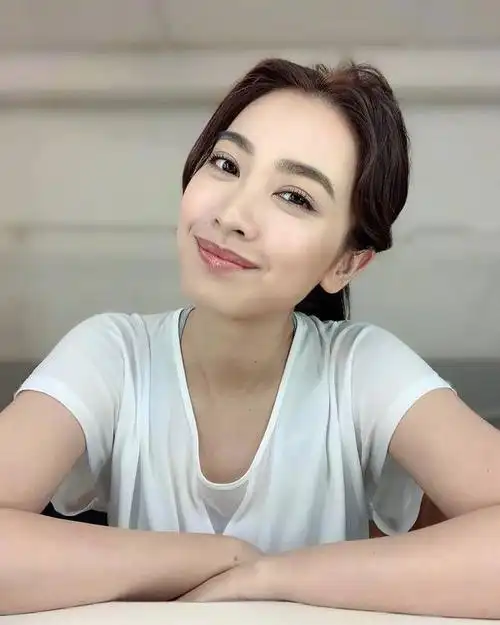 tvb花旦朱千雪正式获聘成为大律师网友对她转行感不舍