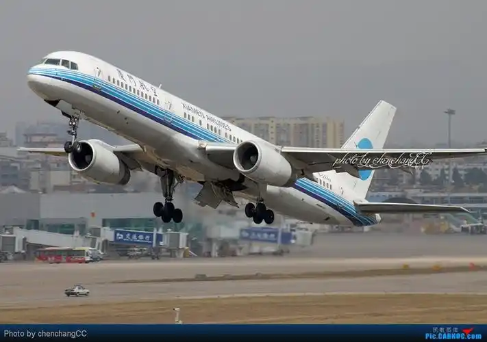 图:厦门航空b-2849号波音757-200型客机. a href=http://pic.feeyo.