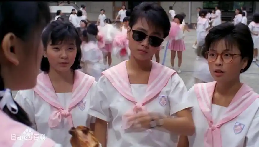 p>《开心鬼系列》是新艺城影业公司于1984年~1991年推出的喜剧影片