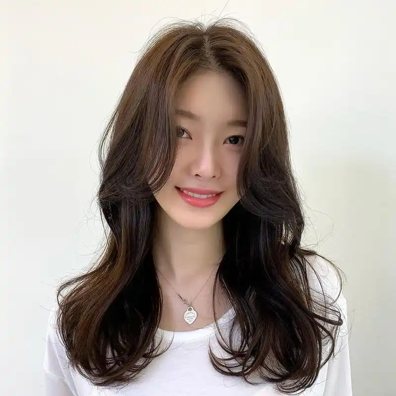 女发怎么剪好看?这五种很受欢迎,时尚瘦脸让人心动_发型