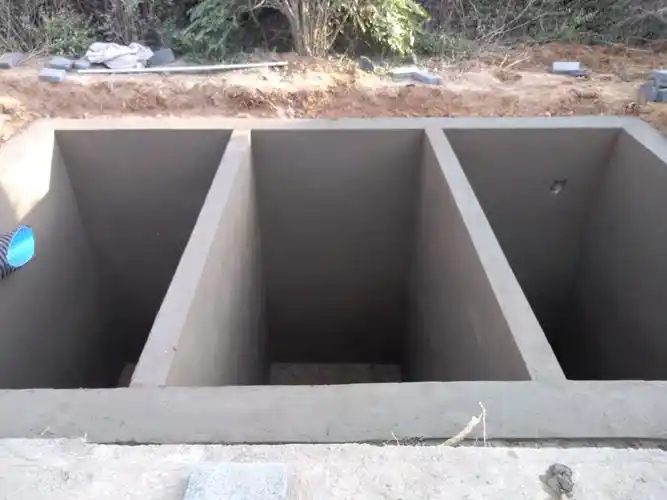 隔油池砌墙抹灰