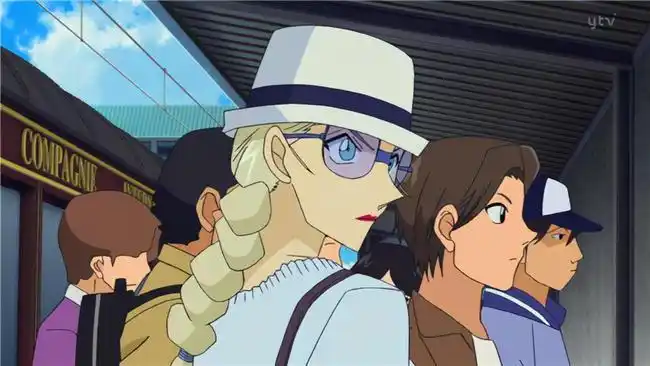 柯南贝尔摩德太神秘她可能在执行一个琴酒都不知道的任务