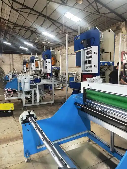 航空餐盒生产线  锡纸餐盒生产设备  全自动无皱铝箔餐盒机器