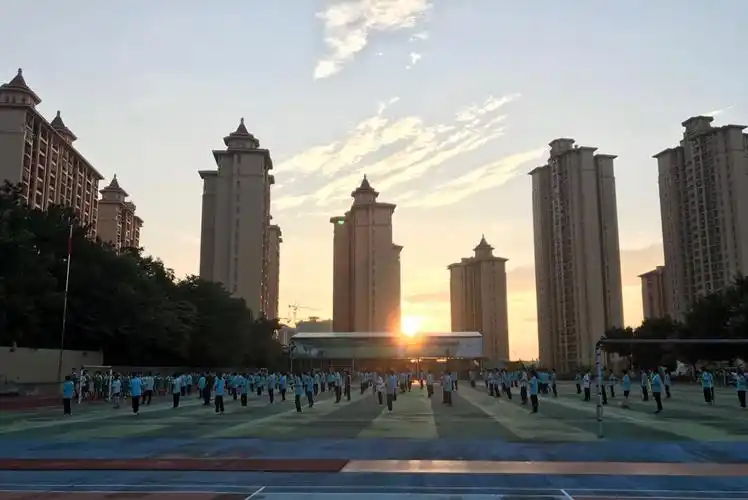 《校园.晨曦》  三等奖   宋嘉鑫   清新区凤霞中学