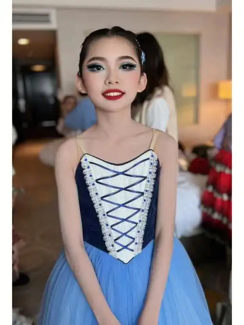 广州儿童表演妆|都是祖国的花朵98#广州化妆师