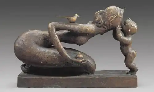 韩美林雕塑作品《母与子》