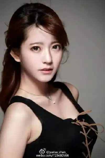 收集   点赞  评论  超可爱女神yurisa〔舔屏嘤