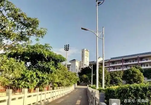 广州科学城中学2019年高考简报