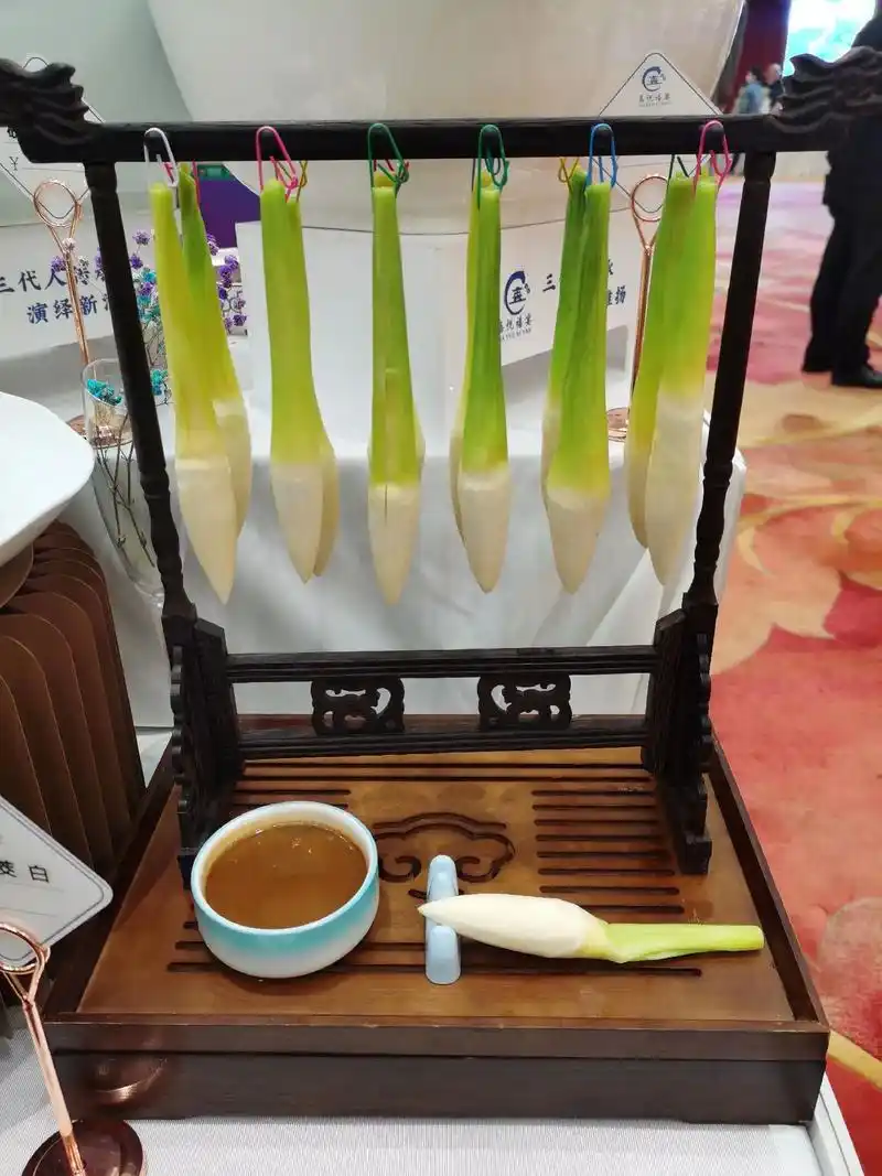 热菜摆盘塑形.形式美法则分析热菜摆盘 对比与变化,对称与均衡 - 抖音