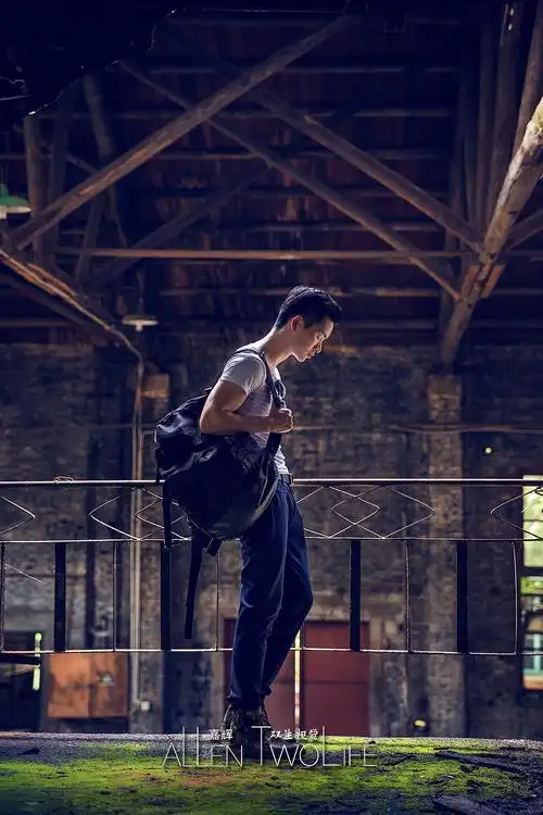twolife视觉的相册-我的男生拍摄(废墟里的故事)