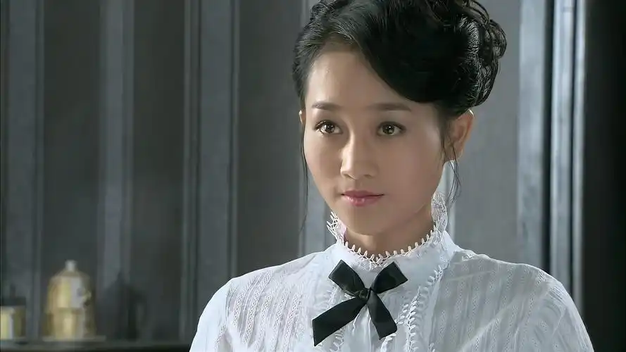 冷风暴:汉奸非常自信,请女鬼子搜查房间,没想搜出了毒药