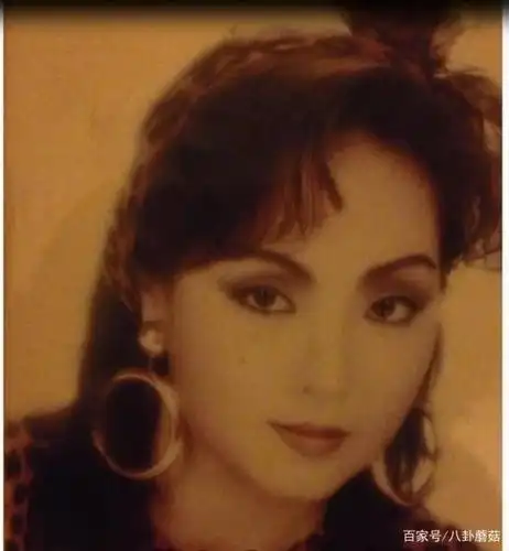 卢宛茵演30多年母亲自认普通,把拍戏融入生活成就硕果