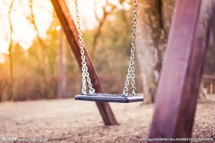 秋千图片
