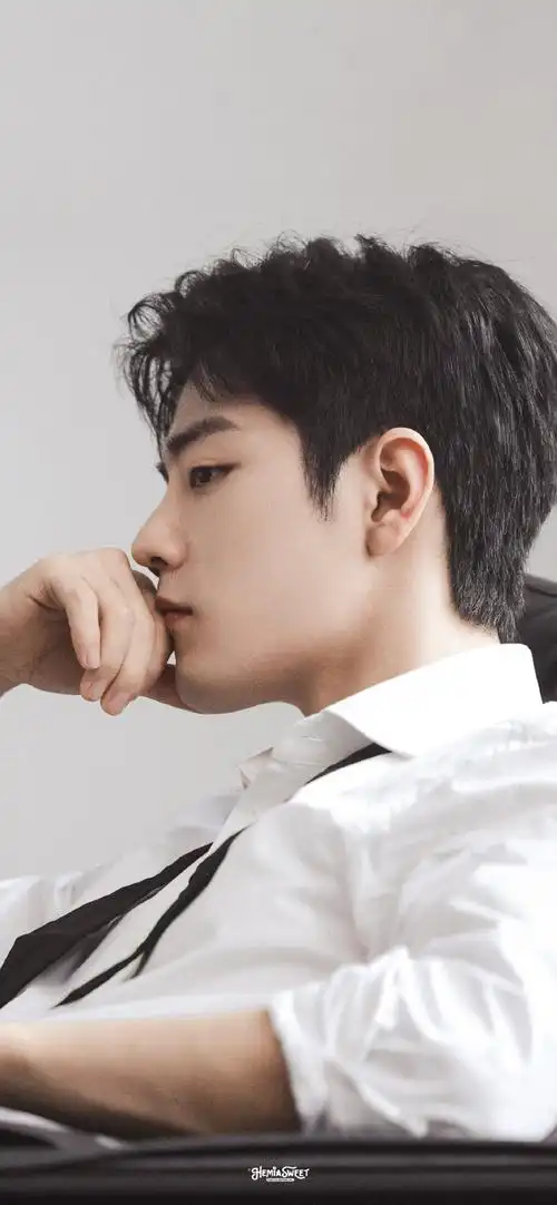 肖战##肖战白衬衫花絮照九宫格##肖战拉夫劳伦香氛代言人