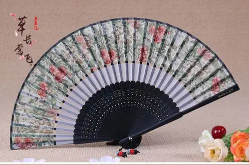王星记真丝扇子丝绸女扇 中国风女绢扇和风日式古典折叠扇礼品扇