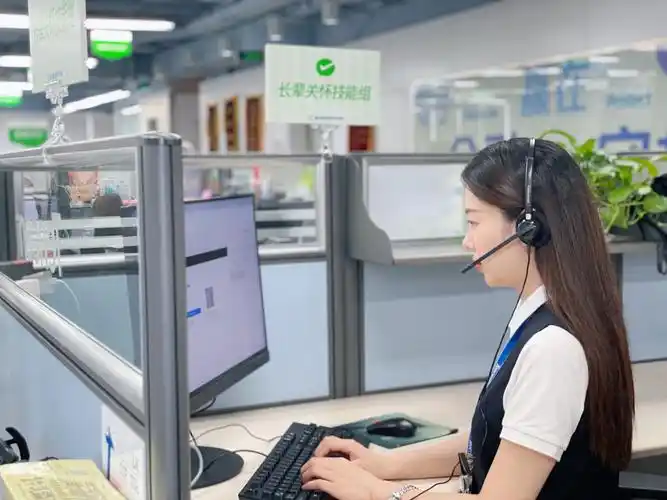 60岁以上将有专属客服,微信支付推出"长辈无忧专线"