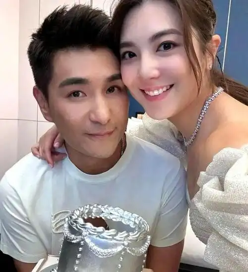 陈豪和陈茵媺结婚多年,现在两个人在一起的时候,眼中仍然有光,真的要