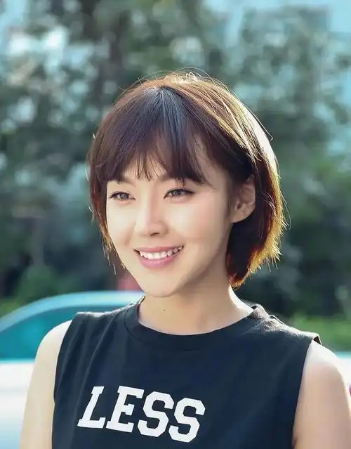 35岁的张佳宁终于在2024年初打了一场漂亮的翻身仗