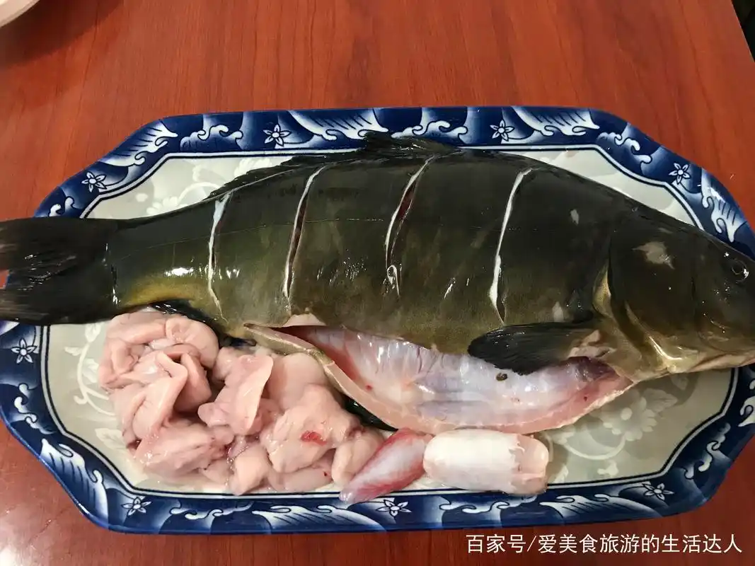 试着做了一下东北人爱吃的松花鱼,味道还不错