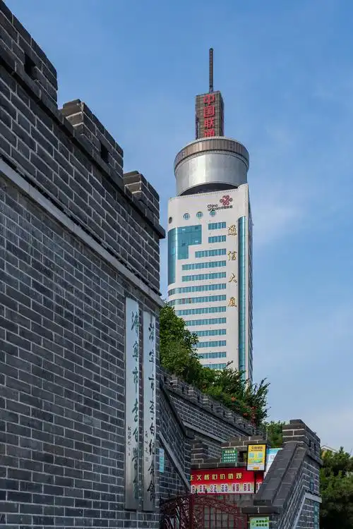 山东济宁地标济宁通讯大厦运河之都