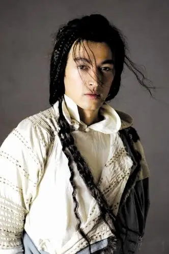 图为:胡歌版郭靖