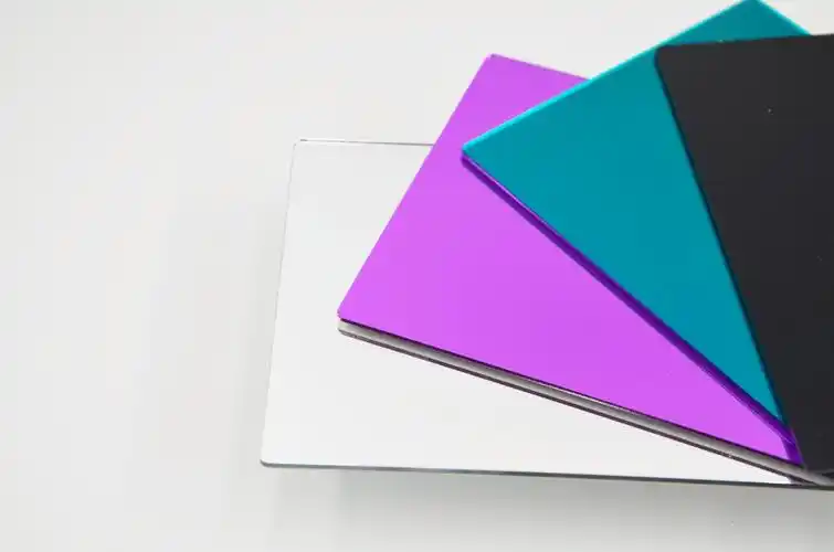 亚克力镜面:玻璃镜的替代品