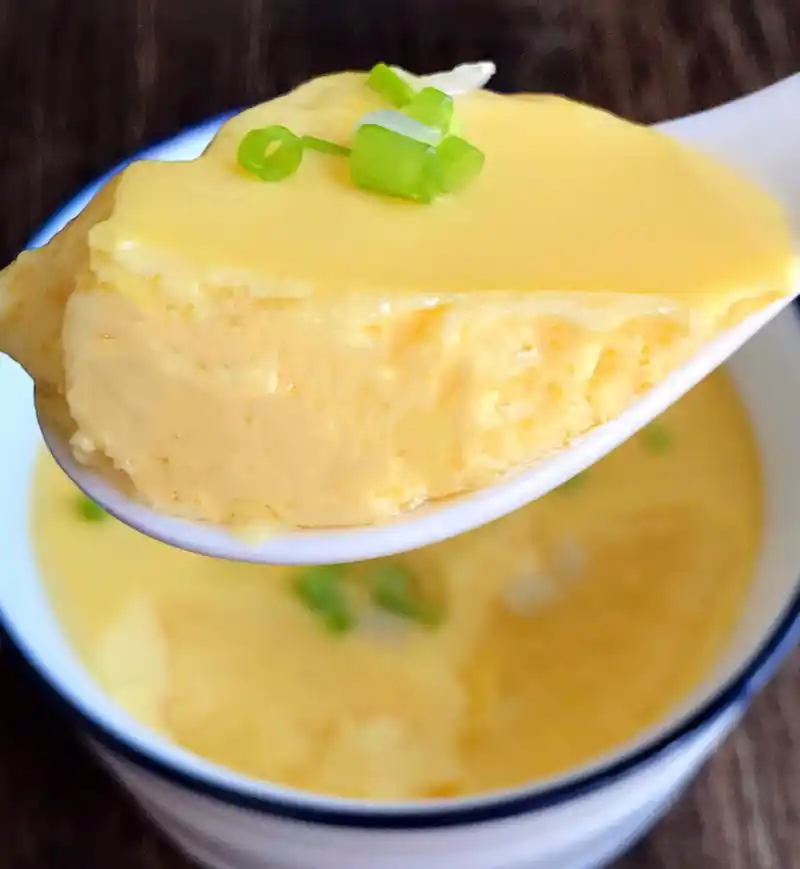 教你零失败的葱花蒸蛋技巧,又嫩又滑好吃到停不下来.