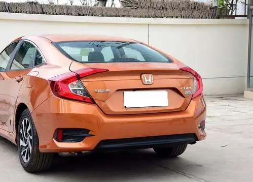 本田思域上海首惠11.59万元起售 争锋速腾