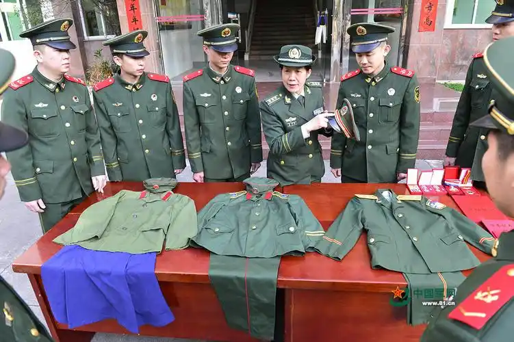 武警部队配发贝雷帽盘点这些年武警换过的军装115