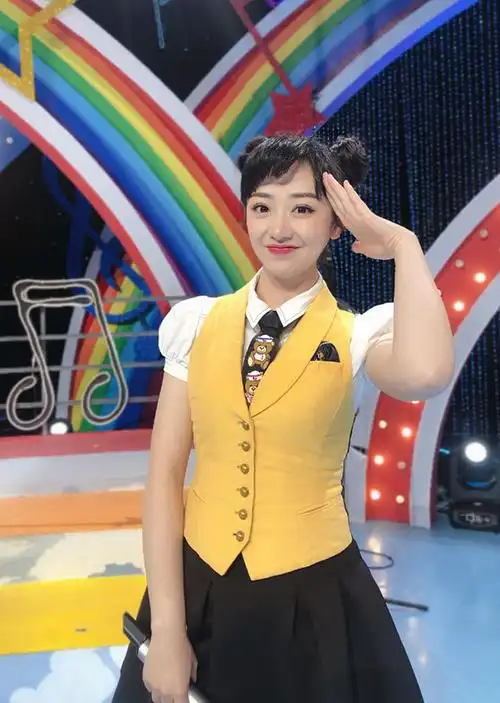 杜悦_中央电视台主持人_央视网(cctv.com)