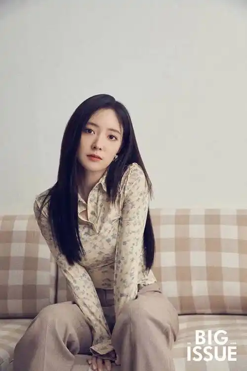 韩国女星李世英杂志图片写真!明艳动人太美丽 明星搭配 第5张