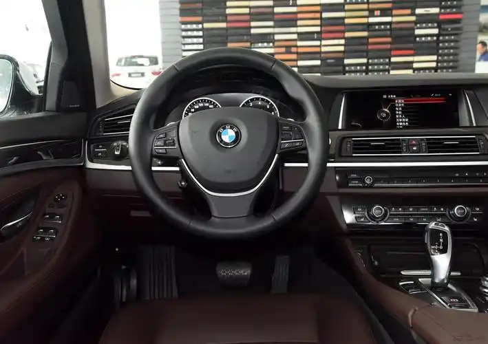 【黑色/摩卡色宝马5系新能源2017款 530le中控图片p2646465】-车城网