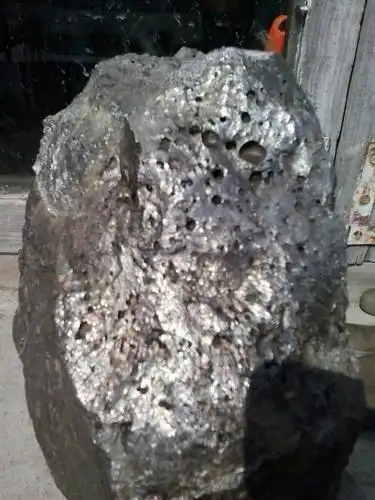 的,你百度搜下你们市里有没有珠宝首饰的一条街,或者回收黄白金的地方