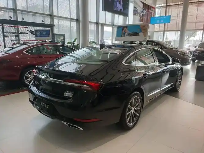 探店丨2021款别克君越优惠4万是常态652t豪华车型最值得购买