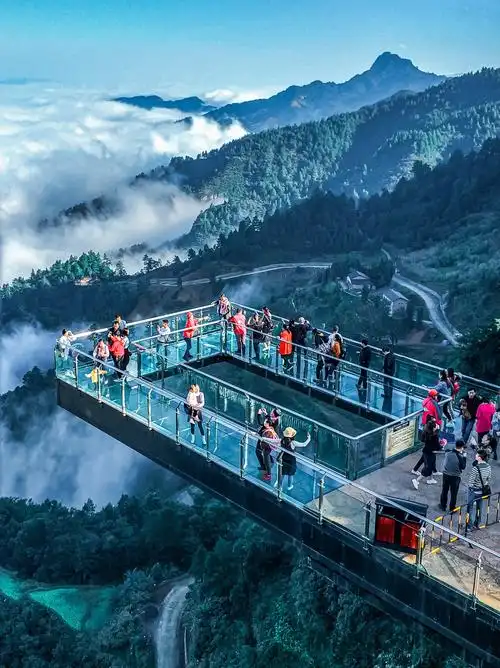 依山而建的梦幻奥陶纪主题乐园不一般,心跳玩家的乐园,每一样都是心跳