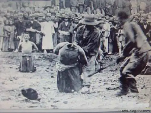 再现日本军国主义暴行老照片