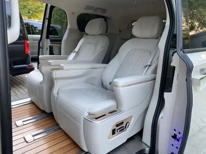 内蒙古别克gl8改装埃尔法前脸优惠价多少-车居乐汽车内饰改装商务座椅