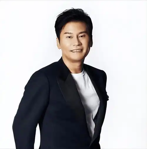 因胁迫他人作伪证,梁铉锡被要求判处三年,曾因参与海外赌博被罚