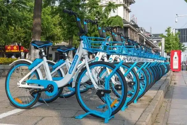 共享单车产业在飞速发展中解决了民众出行最后一公里的困难