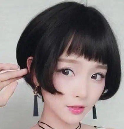 女生短发露耳朵波波头发型造型