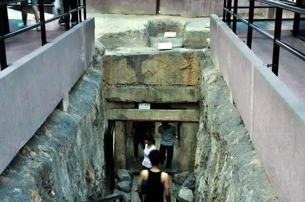 神秘的赵佗陵墓人人皆知它藏身广州闹市至今却无人找到