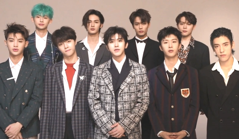 ninepercent分享190925九个有灵魂的喊口号机器npc预售vcr大礼包来袭